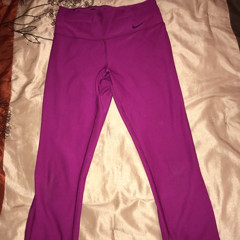 Nike cropped leggings